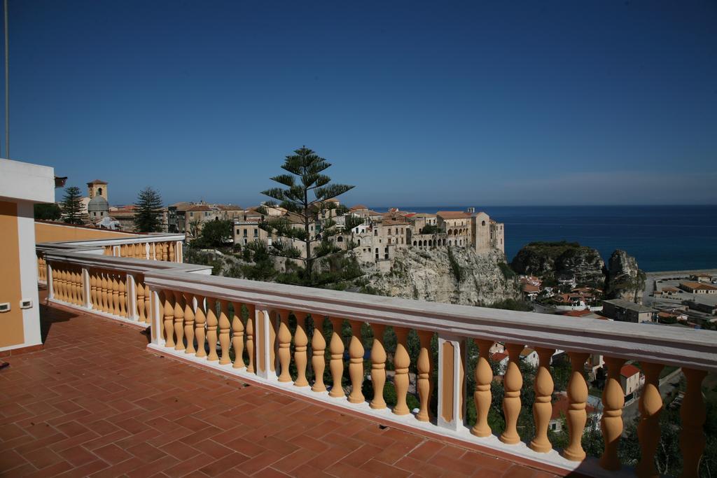 Mansarda Villa Alf Di Vito Тропея Номер фото